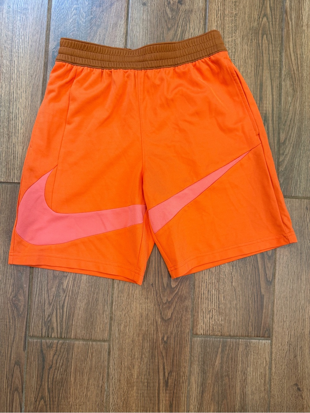 Nike athletic shorts 8” pockets / boys youth large